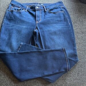 Old Navy Mid-Rise Power Straight Jeans-EUC!!